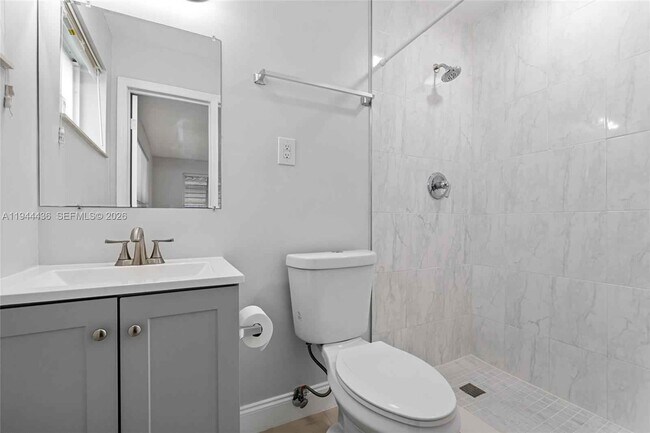 Building Photo - 1472 NE 62nd St