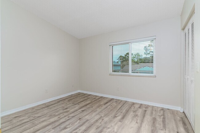 Building Photo - Update Condo in Ponde Vedra Beach