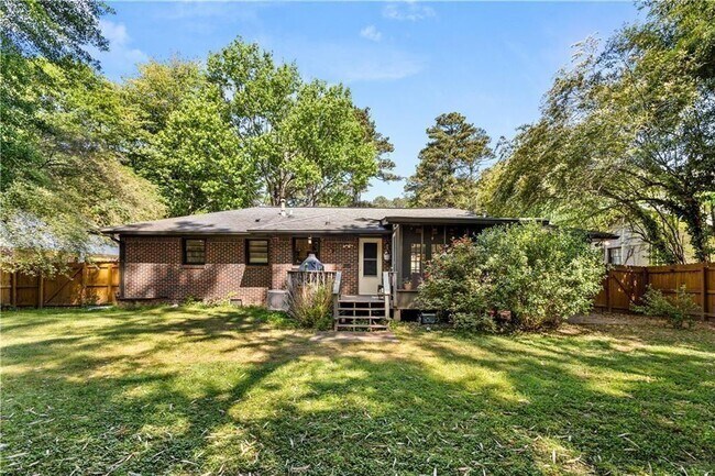 Building Photo - 2859 Concord Dr