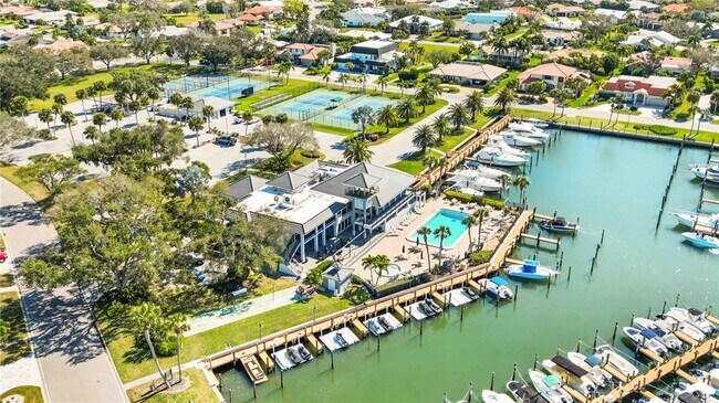 Building Photo - 456 Yacht Harbor Dr