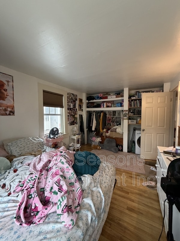 Building Photo - 32 Intervale Ave