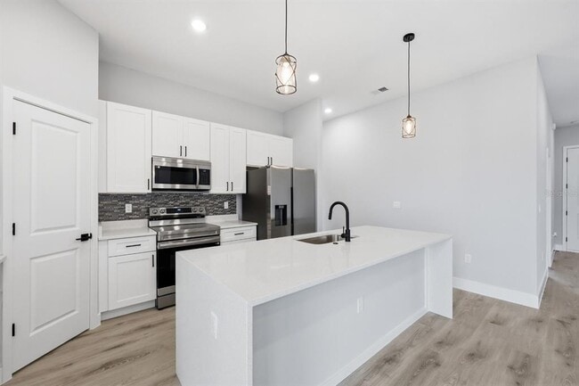 Building Photo - 13975 SW 27 Ct Rd