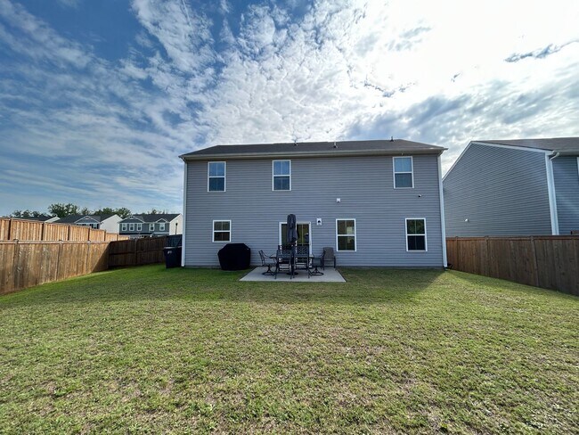 Building Photo - 105 Birchcane Rd