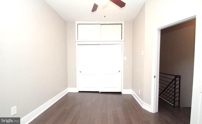 Building Photo - 1271 S 24th St