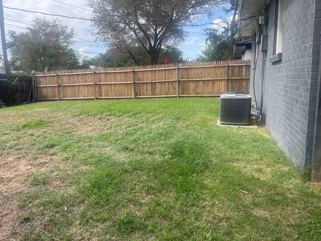 Building Photo - Washer and Dryer included, Newly Remodeled