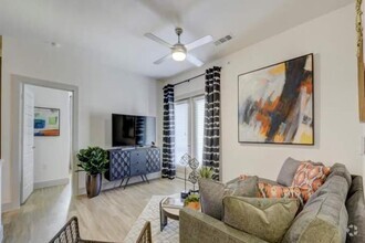 Building Photo - 1 bedroom in Austin TX 78748