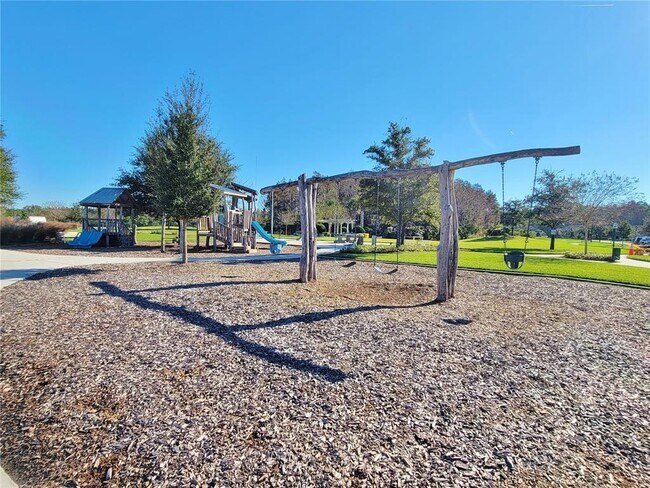 Building Photo - 16922 Red Brick Ln