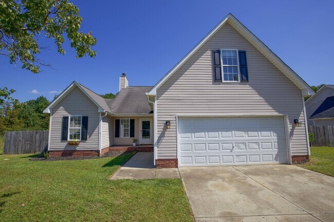 Building Photo - Adorable 3 bedroom 2 bath + Bonus in Raeford