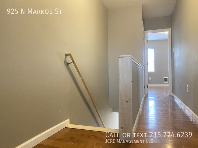 Building Photo - 925 N Markoe St