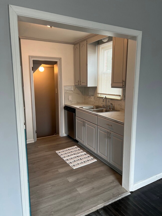 Building Photo - 1646 21st St