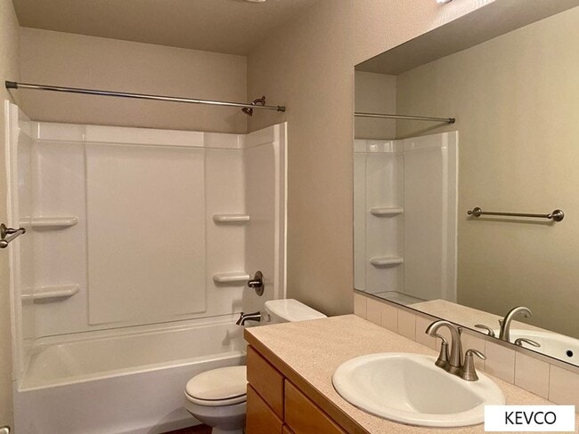 Building Photo - Stunning Home In Rigden Farms