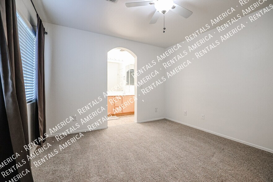 Building Photo - 22076 N 103rd Ln