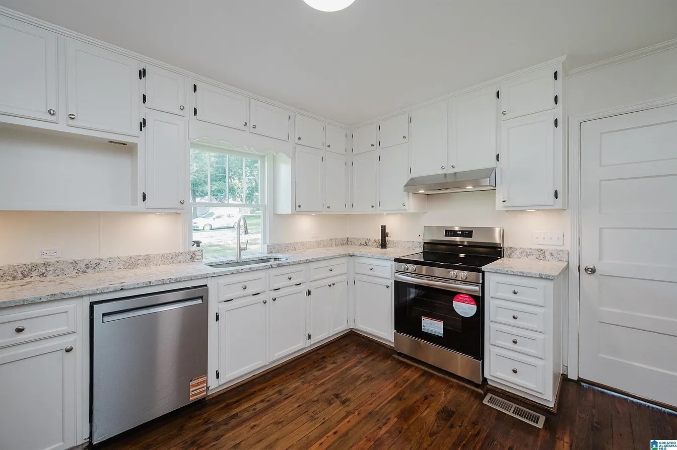 Building Photo - 260 Vine St