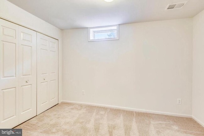 Building Photo - 844 N Frederick St