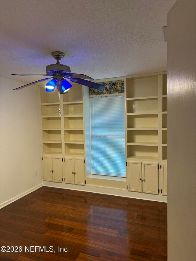 Building Photo - 6192 Duclay Forest Dr S