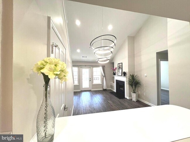 Building Photo - 12020 Taliesin Pl