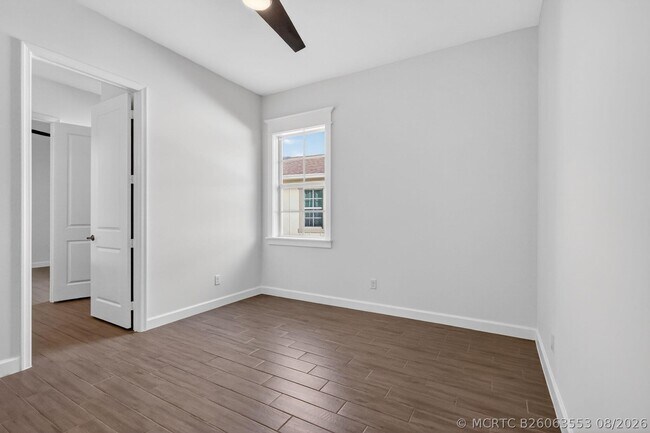 Building Photo - 799 Hookline Cir