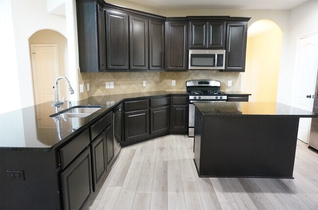 Building Photo - 6015 Mystic Berry Dr