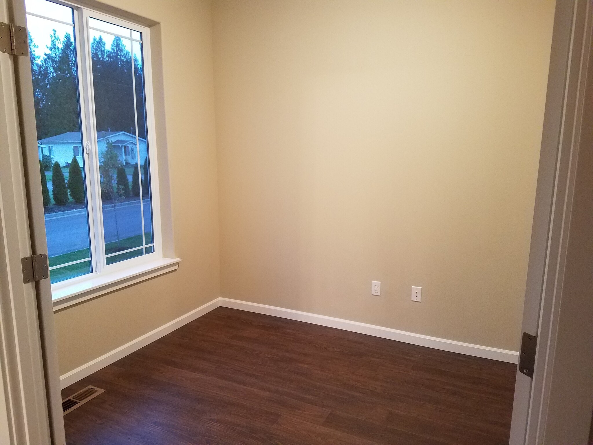 Building Photo - 1550 Craig Rd SE