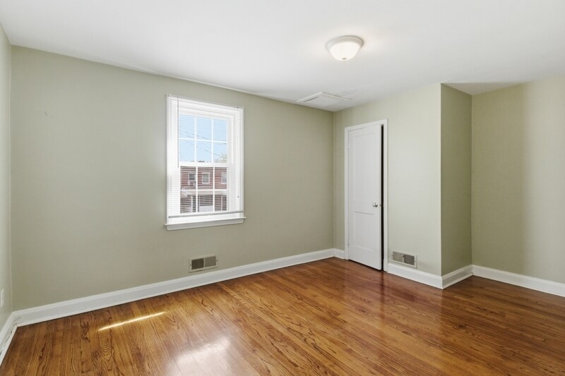 Building Photo - 627 Lucia Ave