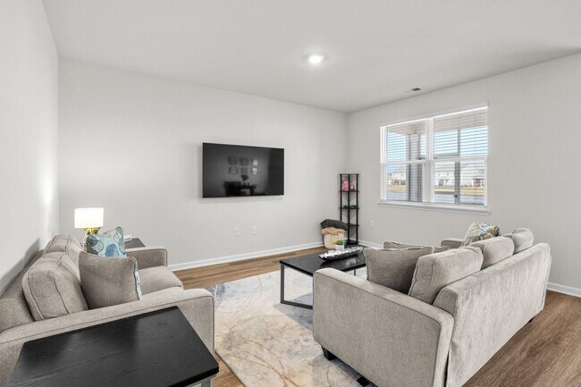 Building Photo - 3144 Fair Rdg Wy