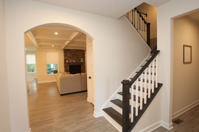 Building Photo - Spring Breeze Beauty! What a house!!!!!