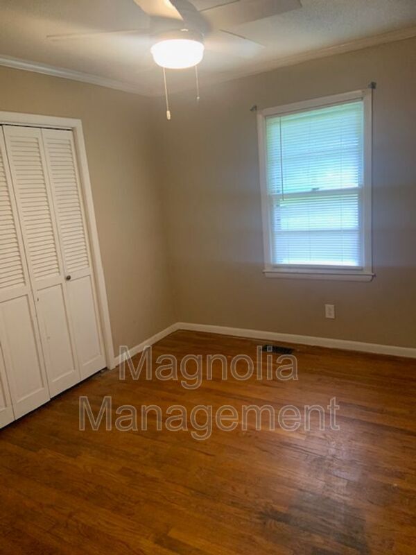 Building Photo - 471 Shepard Rd