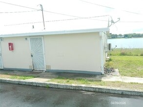 Building Photo - 1111 Cypress Gardens Blvd