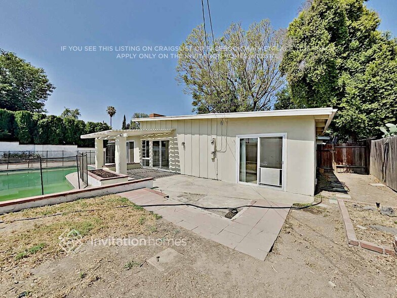 Building Photo - 7758 Jamieson Ave