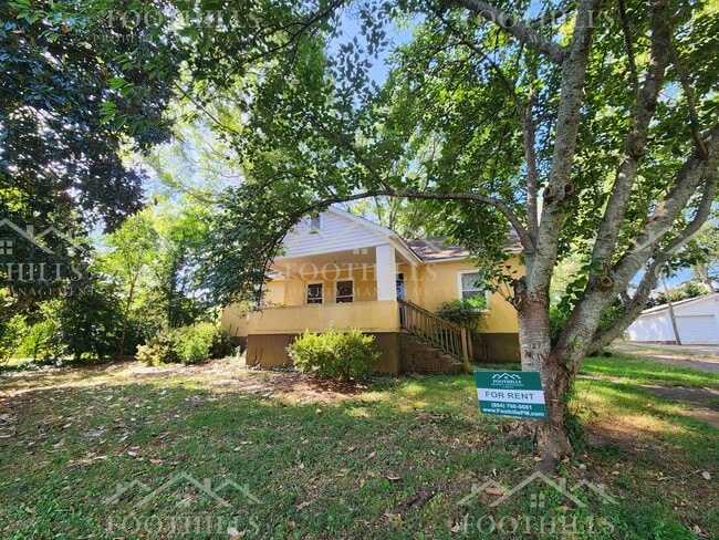 Primary Photo - Charming 3-Bed, 2-Bath Home with Screened ...