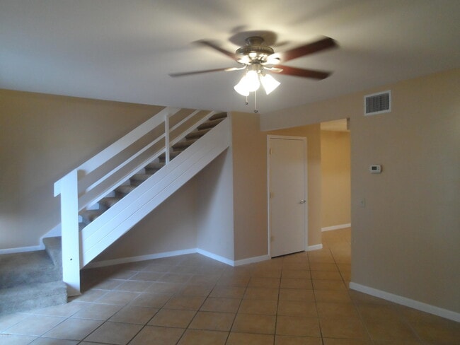 Building Photo - 2416 N Tropical Trail