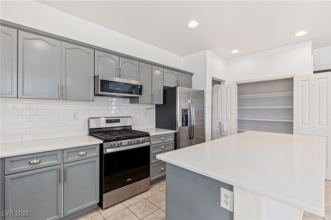 Building Photo - 9325 Dorrell Ln