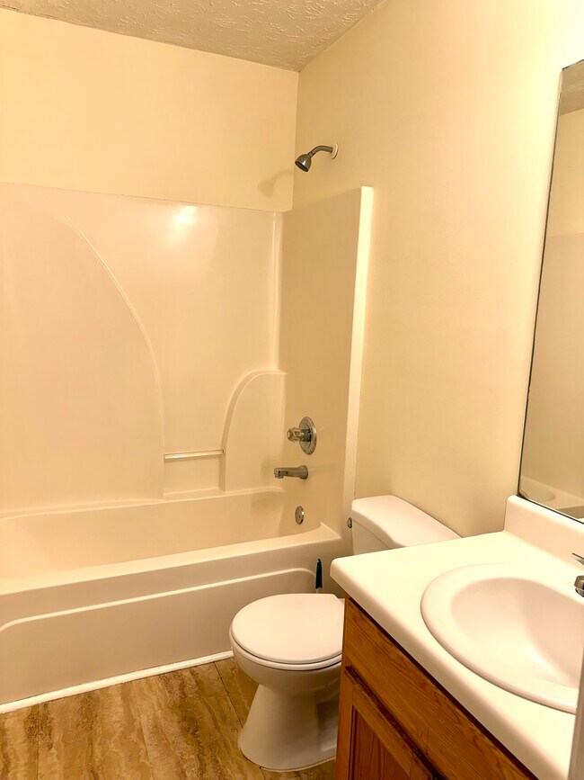 Building Photo - 106 Wesley Way