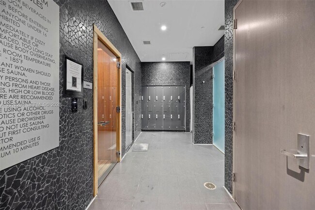 Building Photo - 1080 Brickell Ave
