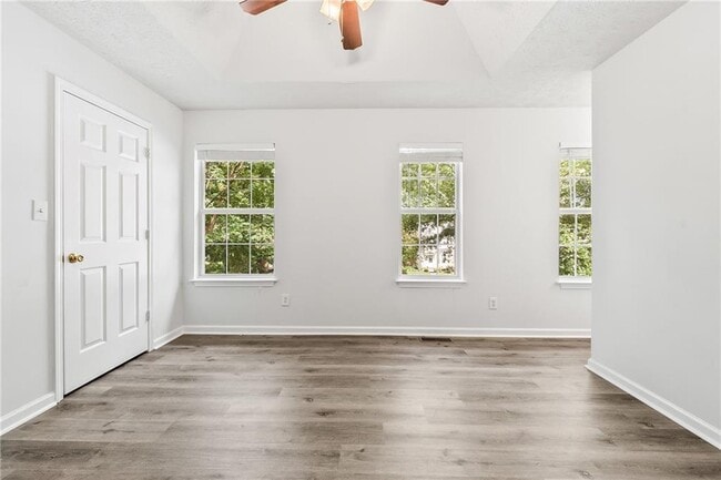 Building Photo - 3043 Majestic Park Ct