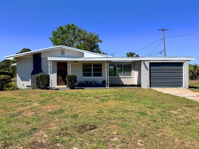 Building Photo - Peaceful 2-Bedroom Home Near Lake Starr