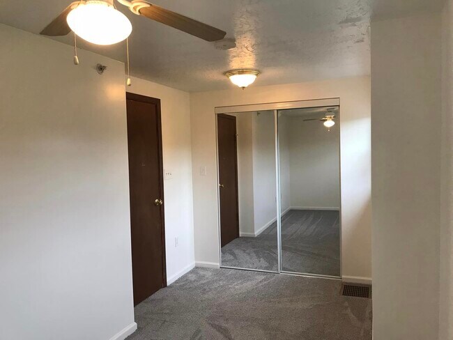 Building Photo - 112 Rockwood Ave