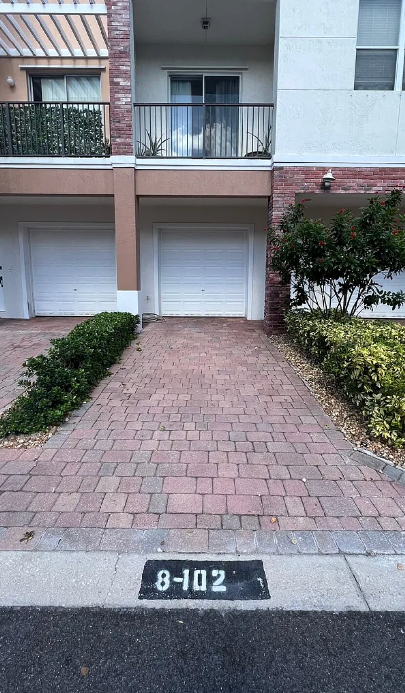 Building Photo - 10280 SW Stephanie Way