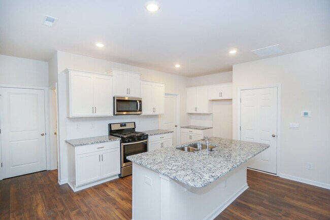 Building Photo - 538 King Clover Ln