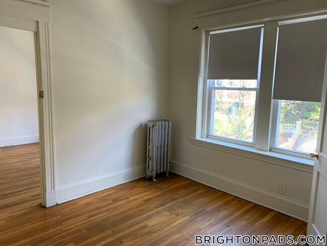 Building Photo - 134 Englewood Ave