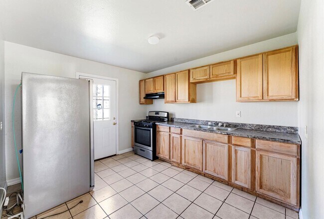 Building Photo - 4637 Carmen St