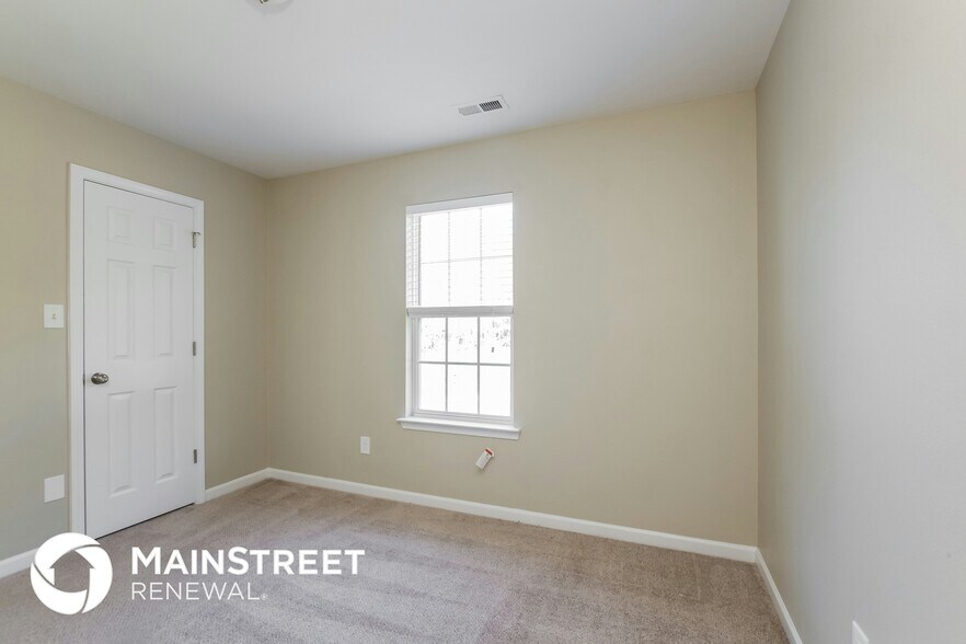 Building Photo - 121 N Tanninger Rd