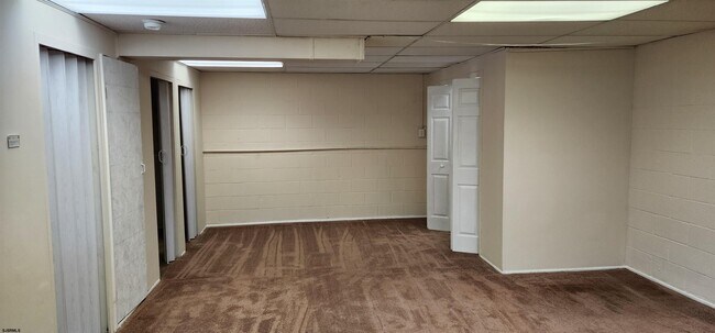 Building Photo - 4950 Rosebay Pl