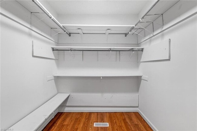 Building Photo - 1326 Cushing St