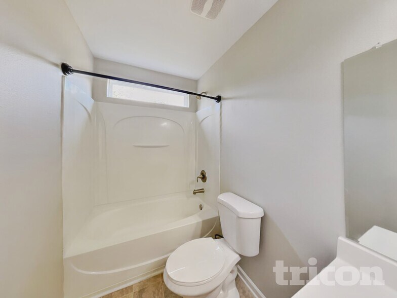 Building Photo - 4236 Glenmore Creek Dr