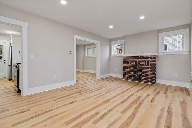 Building Photo - Newly Renovated 3 Bedroom home in Bridgeville available now!