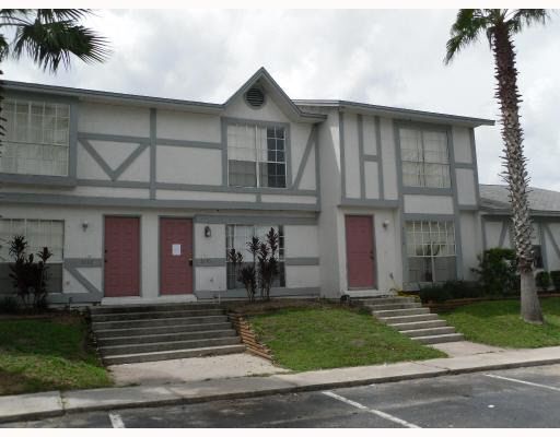 Primary Photo - 2 bed/ 1.5 bath Townhouse in Kissimmee nea...