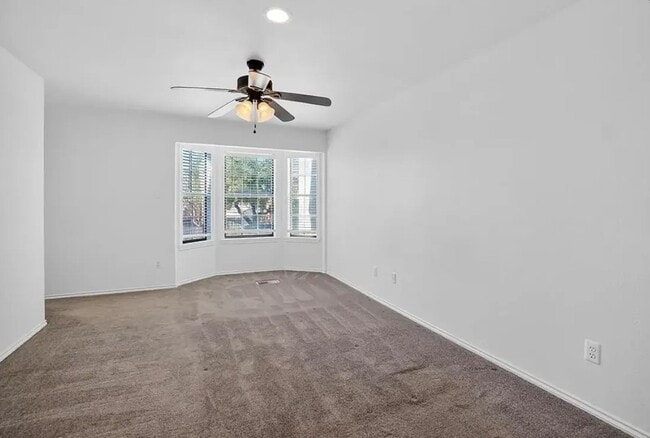 Building Photo - 3220 Preston Dr