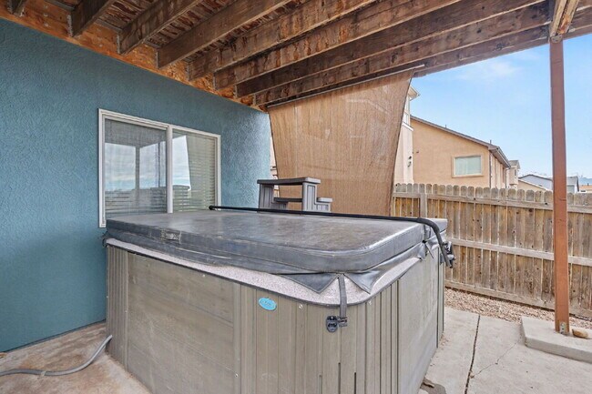 Building Photo - 5322 Balsam St