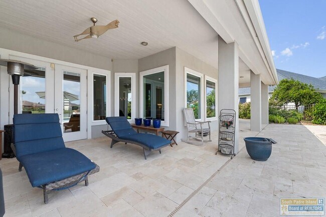 Building Photo - 4 Sawgrass Ct